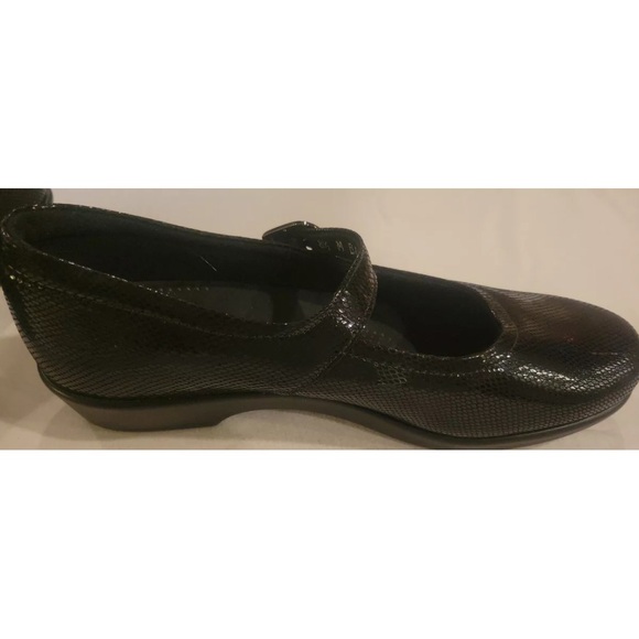 SAS Mary Jane Tripad Comfort Shoes Women’s 8.5 BROWN. PREOWNED. IN VERY GOOD - Picture 2 of 12